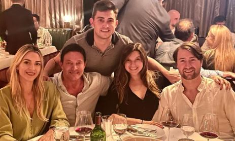 Young Carter Belfort with his family